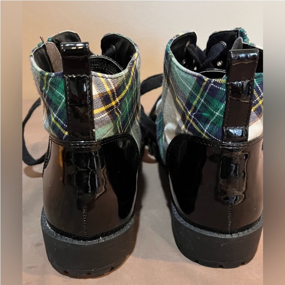 Angel Steps Boots - Picture 4 of 10